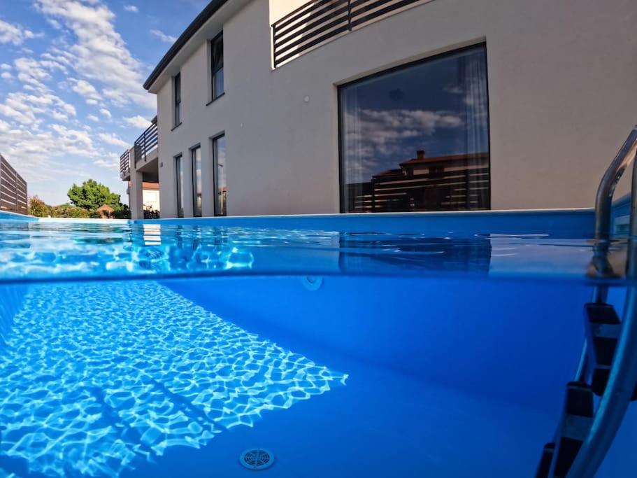 Marcante - Designer, Romantic Pool View Suite Poreč Exterior foto